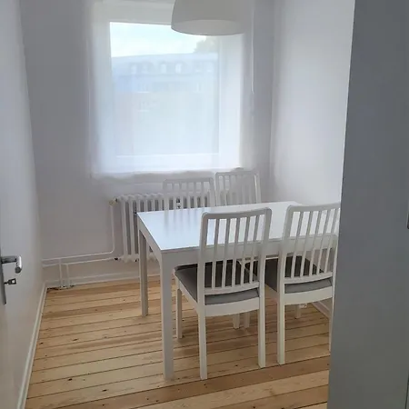 Apartment Jachmannstrasse 3og Links 2,5